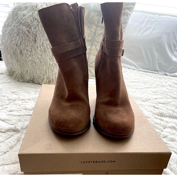 Lucky brand,  beige, suede boots - Picture 1 of 5